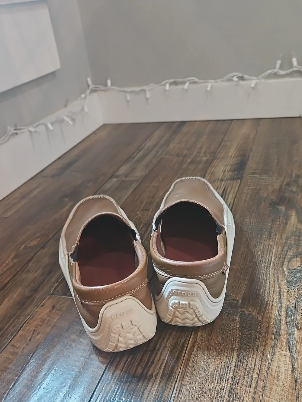 CROCS Tideline Tan Brown Leather‎ Slip-On Loafers with Beige Sole